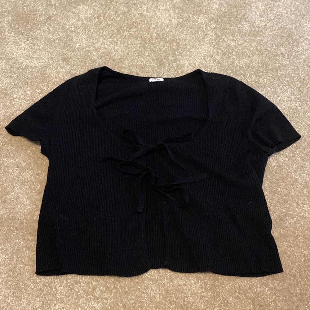 Garage tie front top